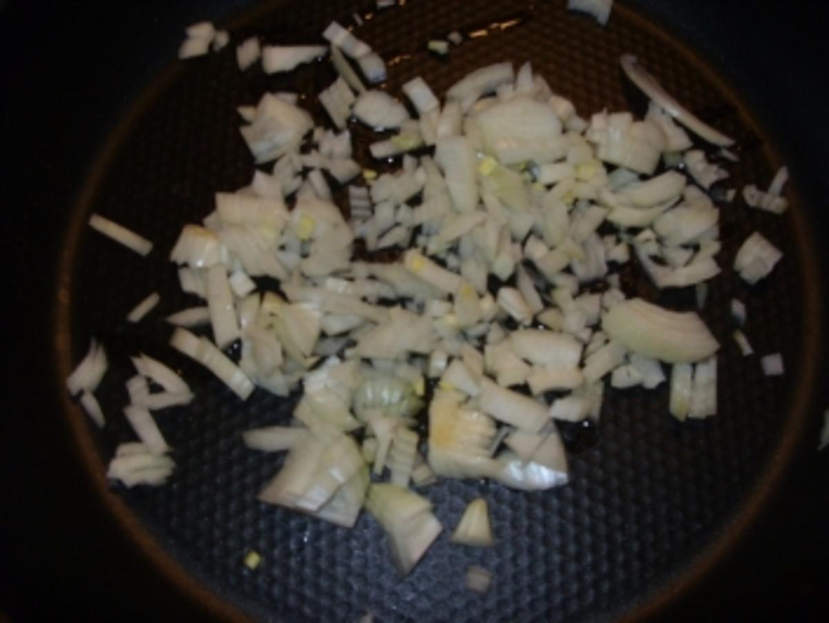Puten-Gulasch mit Gemüse-Soße süß/scharf - Rezept - Bild Nr. 2