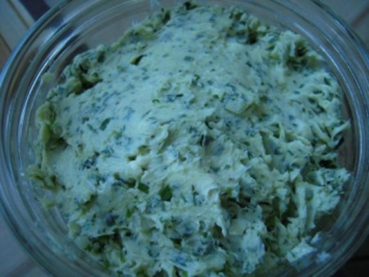 Kräuter-Knoblauch-Butter à la Elke - Rezept
