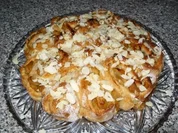 Rosettenkuchen mit Pflaumen - Rezept