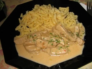 Hauptgericht: Rahmgeschnetzeltes nach Art des Hauses - Rezept - Bild Nr. 4