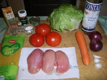 Hähnchenbrustfiletstreifen in Wermuth-Sauce zu Teigwaren - Rezept