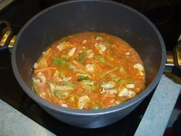 Hähnchenbrustfiletstreifen in Wermuth-Sauce zu Teigwaren - Rezept