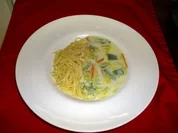 Rahmlauch mit Bergkäse auf Nudeln - Rezept