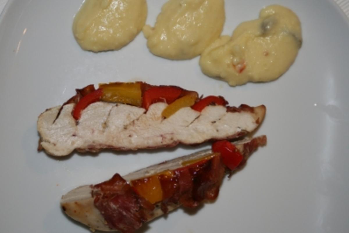 Gefüllte Hühnerbrust mit Paprika - Rezept - kochbar.de