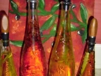 Chili - Öl , Pfeffer - Öl , Lorbeer - Zwiebel - Öl , Knoblauch - Öl - Rezept