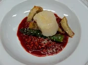 Jakobsmuschel in Hanföl auf Rotein Risotto mit grünem Spargel und Artiscockenherzn - Rezept