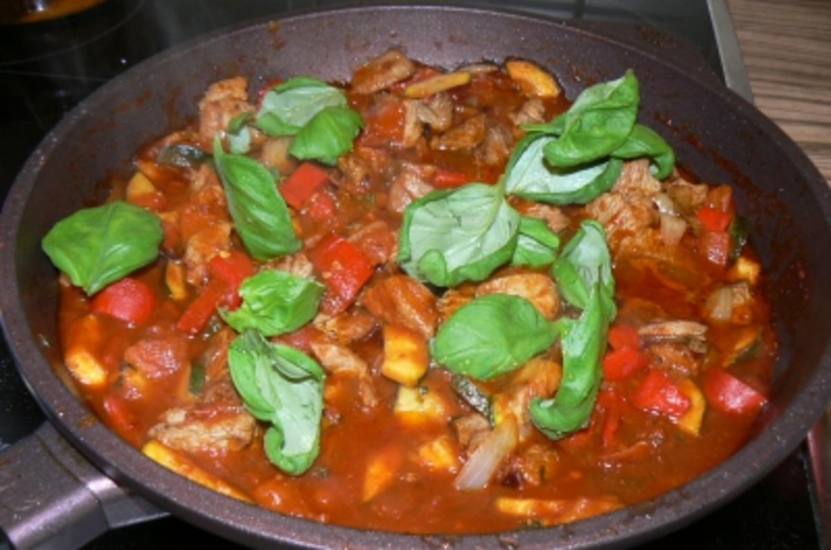 scharfes Putengulasch "italiano" - Rezept