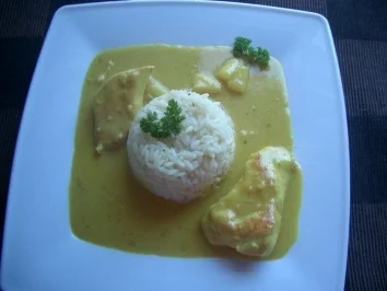 Curry-Brüstchen mit Kokos und Ananas - Rezept