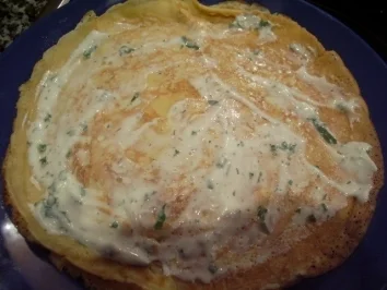 Crepe mit Lachskräuterfüllung - Rezept