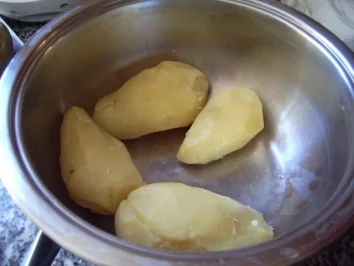 Bacalhau á Bràs - Portugisisches Kabeljaugericht - Rezept