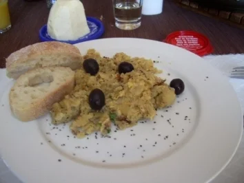 Bacalhau á Bràs - Portugisisches Kabeljaugericht - Rezept