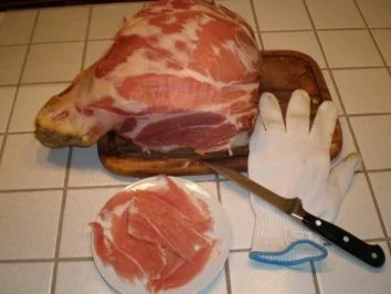 1. Langzeitprojekt Schweinekeule in der Asche gereift - Rezept - Bild Nr. 10