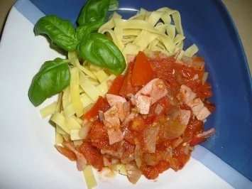 Rezept: Nudeln mit Schinkensoße Nudeln mit Schinkensoße - Rezept