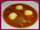 Gulaschsuppe mit Knödeleinlage - Rezept