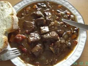Rindergulasch aus dem Ofen - Rezept
