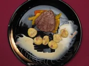 Rinderfilet an weißer Schokolade mit Chilisoße und Granatapfel-Gnocchi - Rezept