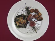 Lammröllchen auf Mangoldgratin und Rosmarinkartöffelchen - Rezept