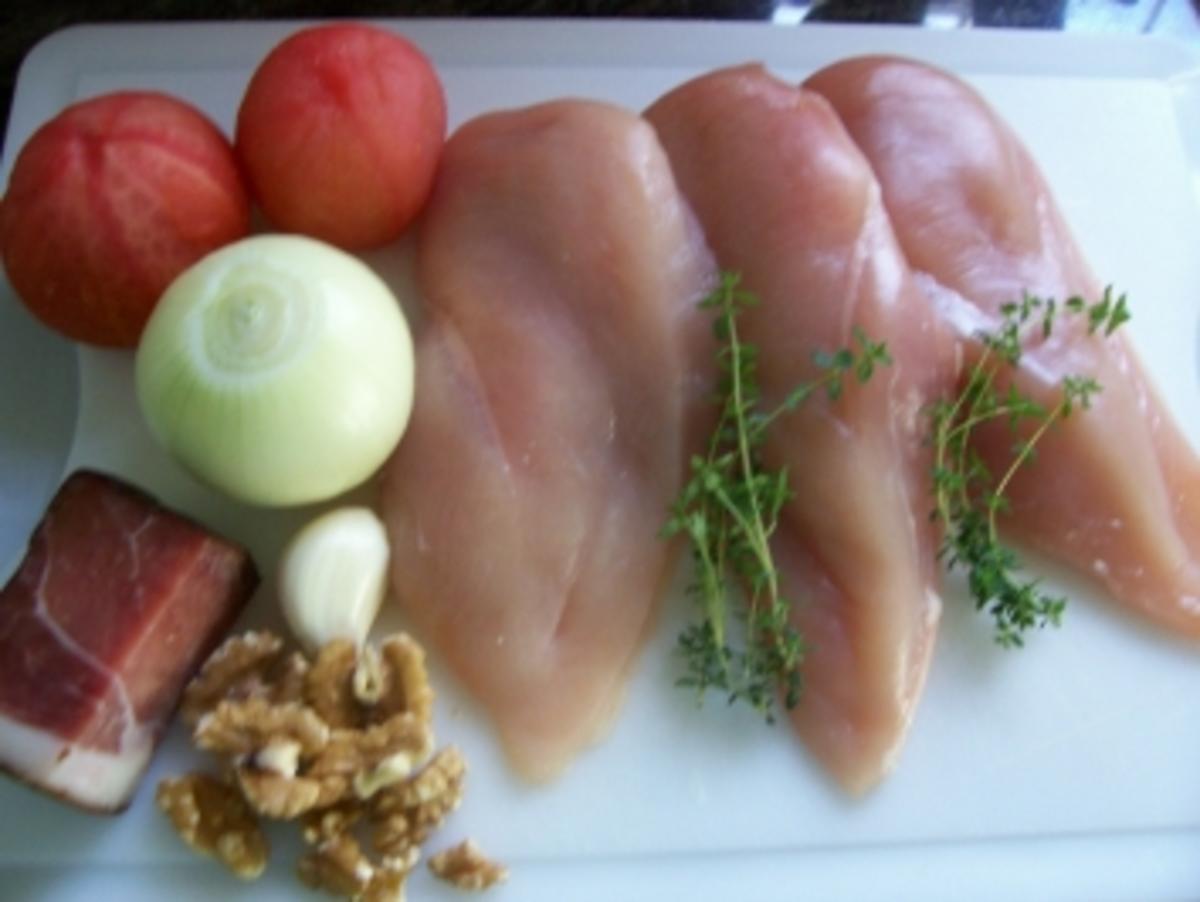 FLEISCH: Emis Hähnchenbrustfilets in mediterraner Sauce mit Conchiglioni und Brokkoli - Rezept