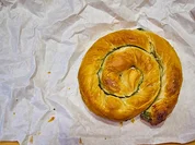 Rezept: Spinat-Kรคse-Pita (Burek) Bild Nr. 2 Spinat-Kรคse-Pita (Burek) - Rezept - Bild Nr. 2