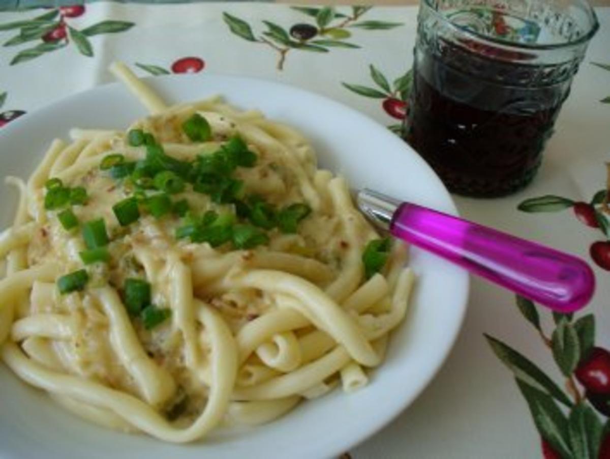 Spaghetti mit Zwiebelcreme - Rezept