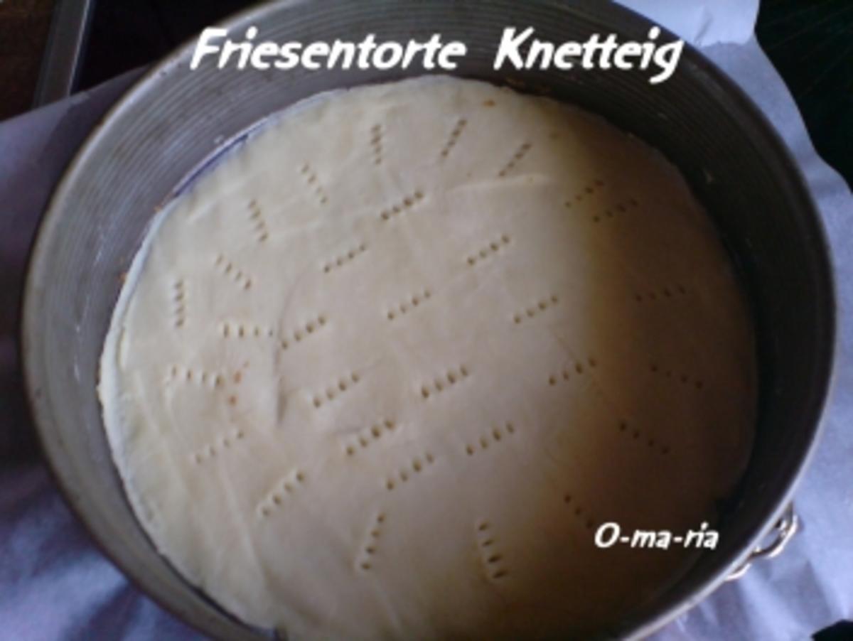 Kuchen  Friesentorte mit Pflaumenmus und Sahne - Rezept - Bild Nr. 3