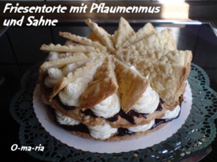 Kuchen Friesentorte mit Pflaumenmus und Sahne - 349 kcal/100g