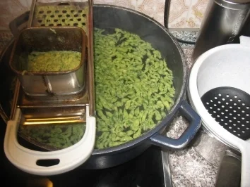 Rezept: fischacher spinatspätzle Bild Nr. 4 fischacher spinatspätzle - Rezept - Bild Nr. 4