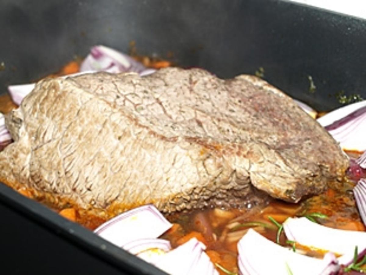 Fleisch: Rinderbraten mit roten Weinzwiebeln - Rezept - Bild Nr. 4