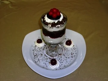 Schwarzwälderkirschtorte im Glas - Rezept