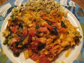 Rezept: Rührei arabisch zum Frühstück auf Bauernbrot Rührei arabisch zum Frühstück auf Bauernbrot - Rezept