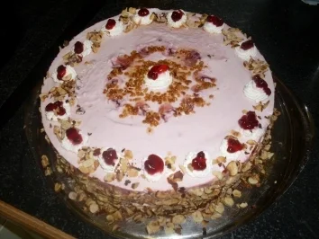 Rezept: Birnen-Preiselbeer-Nusstorte Birnen-Preiselbeer-Nusstorte - Rezept