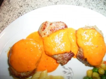 Schweinefilet mit Paprikasauce - Rezept