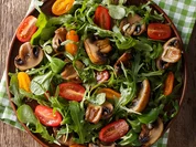 Rucola-Salat mit Apfelessig-Senf-Dressing - Rezept - Bild Nr. 2