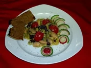 Viererlei Bohnensalat mit geröstetem Knobibrot - Rezept