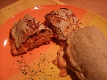 Gefüllte Pizza „extra scharf“ - Rezept