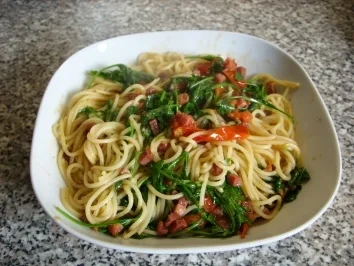 Spaghetti mit Rucola - Rezept