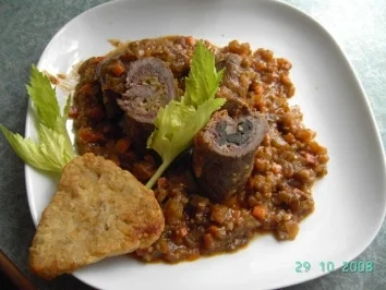 Rezept: Rindsrouladen mit Olivenfüllung Rindsrouladen mit Olivenfüllung - Rezept