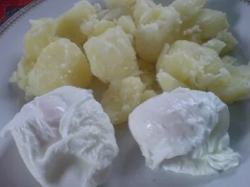 Pochierte Eier in Kräutersoße - Rezept - Bild Nr. 8