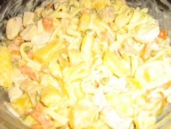 Geflügelsalat mit Ananas und Nüdelchen - Rezept - Bild Nr. 5