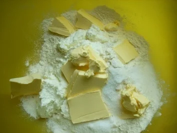 Rezept: Gefüllte Ecken "VIOLETTA" Bild Nr. 3 Gefüllte Ecken "VIOLETTA" - Rezept - Bild Nr. 3