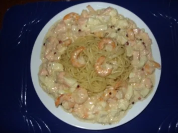 Rezept: Garnelen-Lachs-Sahnesoße mit Spaghetti Garnelen-Lachs-Sahnesoße mit Spaghetti - Rezept