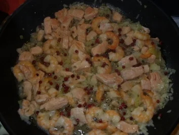 Rezept: Garnelen-Lachs-Sahnesoße mit Spaghetti Bild Nr. 3 Garnelen-Lachs-Sahnesoße mit Spaghetti - Rezept - Bild Nr. 3