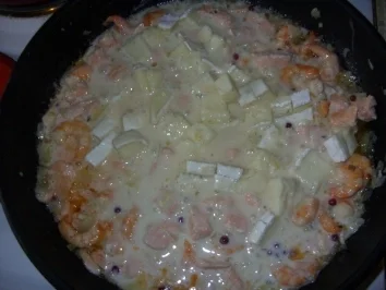 Rezept: Garnelen-Lachs-Sahnesoße mit Spaghetti Bild Nr. 4 Garnelen-Lachs-Sahnesoße mit Spaghetti - Rezept - Bild Nr. 4