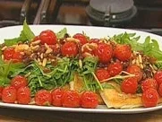 Rochenflügel mit Kirschtomaten und Pinienkernen - Rezept