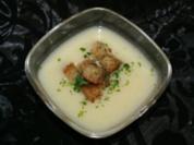 Pastinakencremesuppe mit Croutons - Rezept