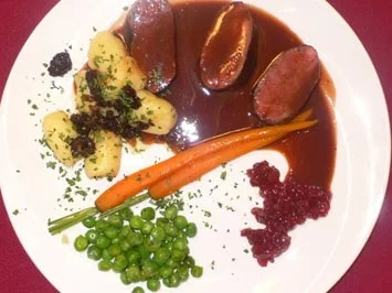 Rehfilet mit Gnocchi, Morcheln und Sommergemüse - Rezept