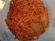 Pasta mit Gorgonzola-Tomaten-Gorgonzola-Ricotta Sauce spezial - Rezept
