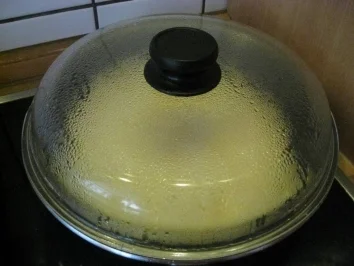 Schaumomelette von Ziegenfrischkäse mit Rosmarin & Akazienhonig - Rezept