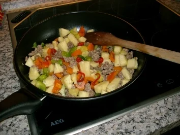 Ananas-Hackpfanne>> - Rezept