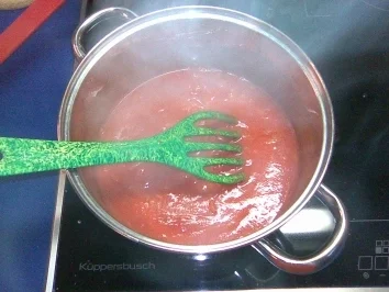 Rezept: Tomate-Mozzarella auf Spaghetti Tomate-Mozzarella auf Spaghetti - Rezept